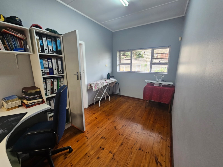 4 Bedroom Property for Sale in Berea Eastern Cape